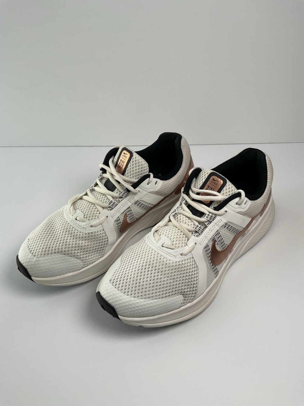 Nike Run Swift 2 Women’s Size 10 Sail Black Metallic Copper Running Shoes